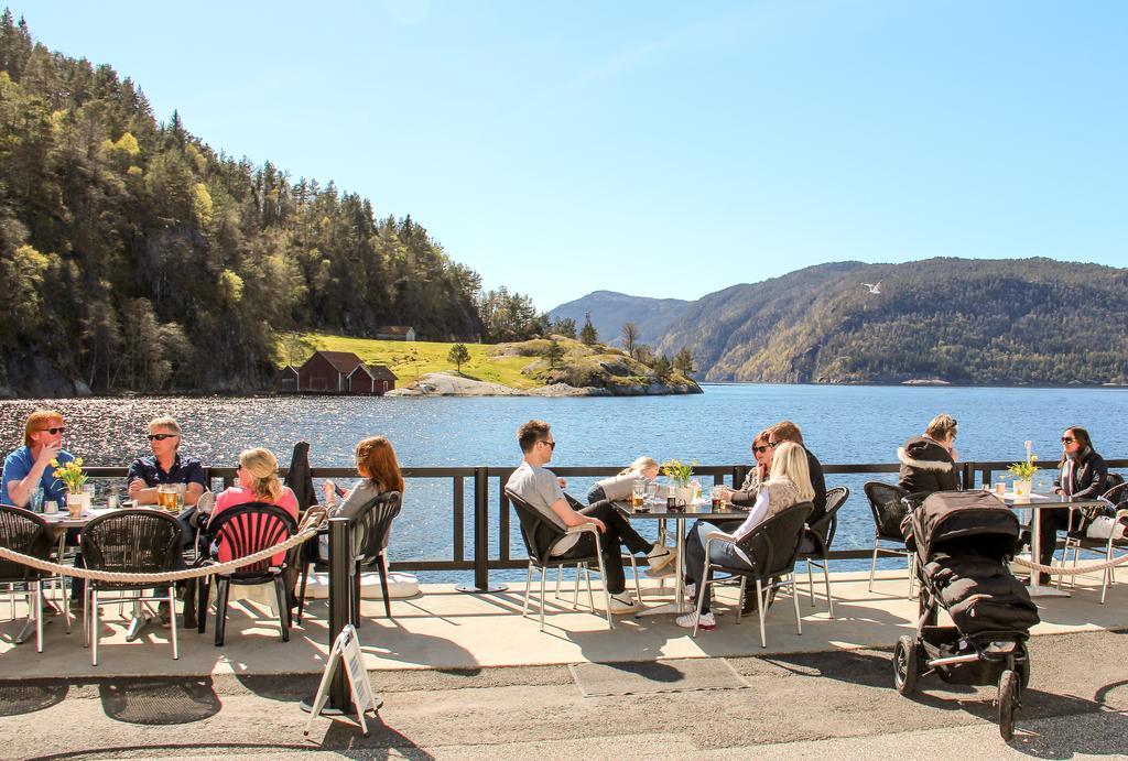 Ryfylke Fjordhotel Sand  Екстер'єр фото
